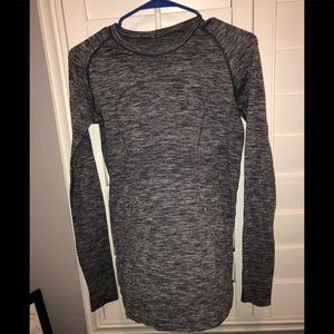 Swiftly Tech Long Sleeve Crew